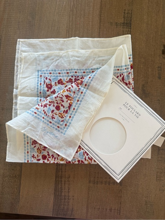 Sezane Accessories - Sézane Floral Print Lightweight Scarf in Red and Light Blue on Cream